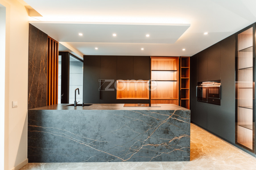 4 bedrooms Apartment in Vila do Conde, Portugal No. 53479