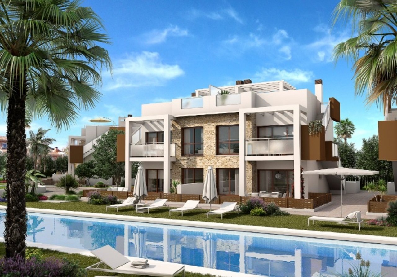 Квартира с 2 спальнями в Лос Балконес, Испания № 2418