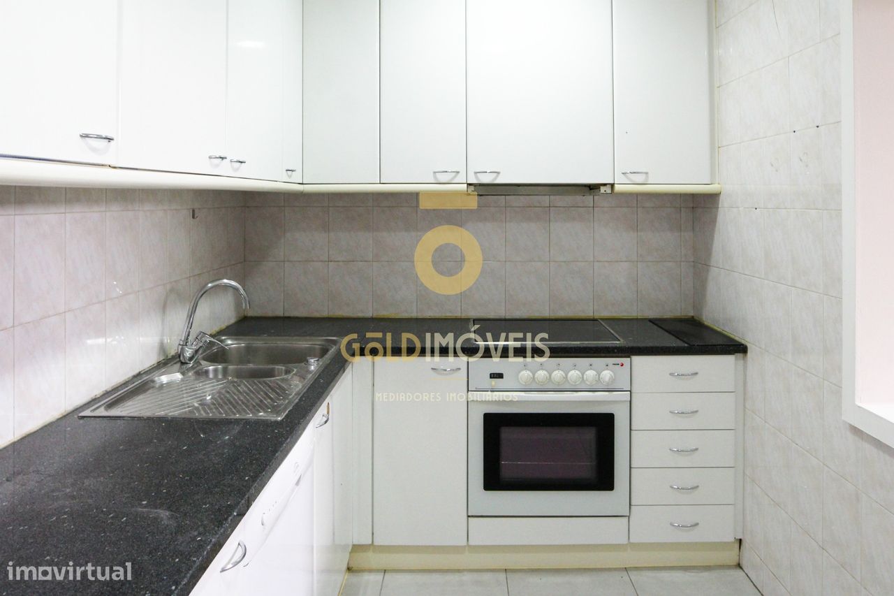 Квартира с 2 спальнями в Эрмезинде, Португалия № 329957