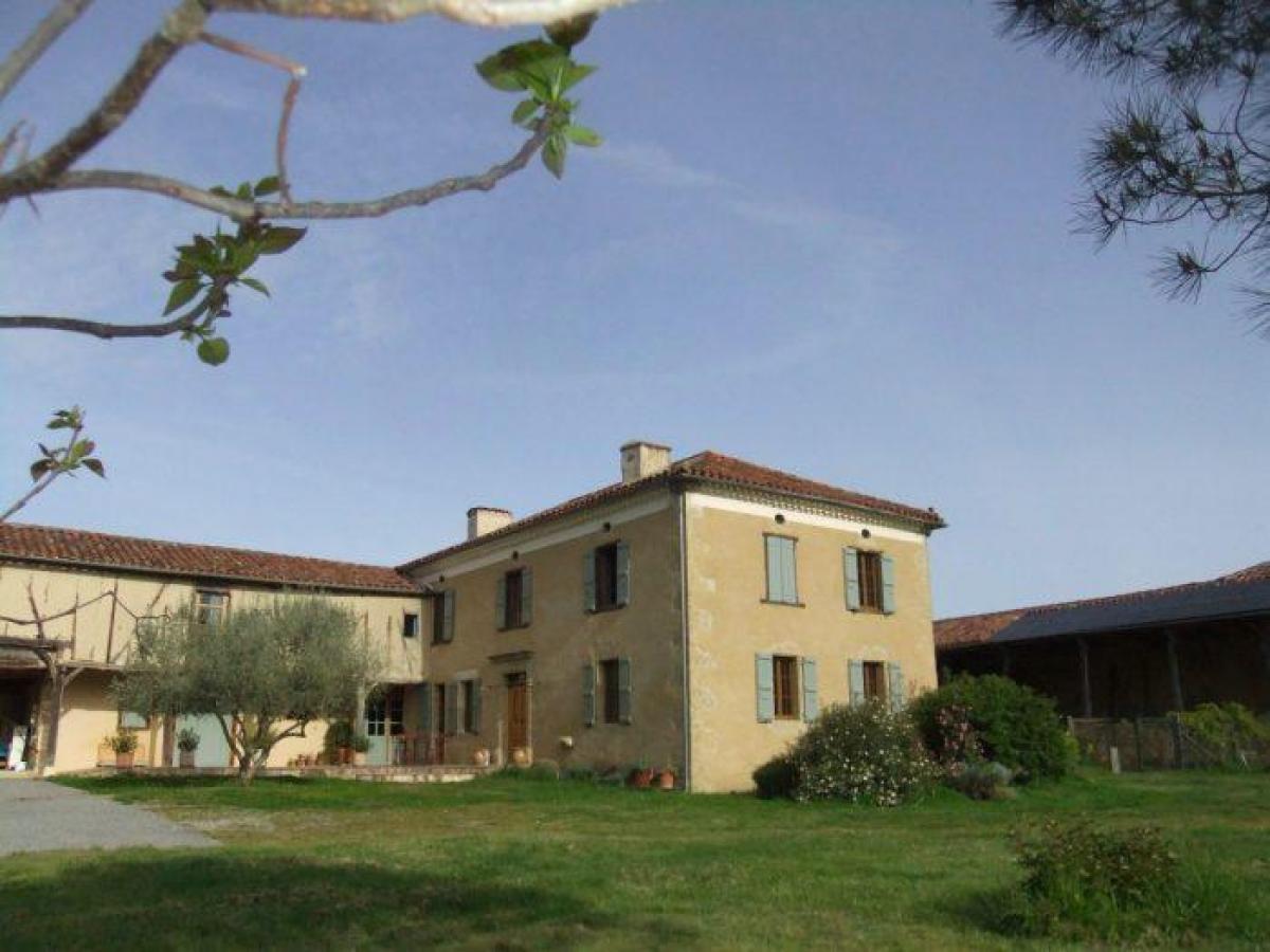 5 bedrooms Land in Seissan, France No. 21552