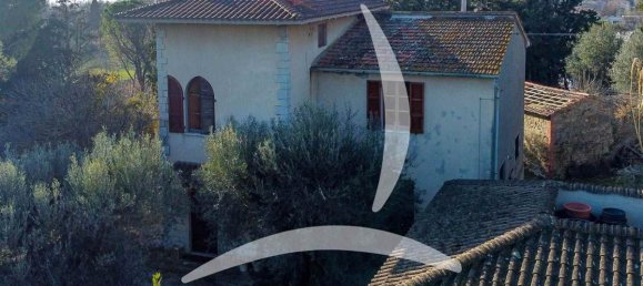 5 bedrooms Villa in Passignano sul Trasimeno, Italy No. 1508 5