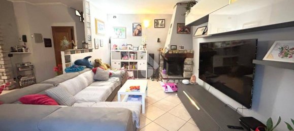 Вилла с 3 спальнями в Узмате Велате, Италия № 356485 2