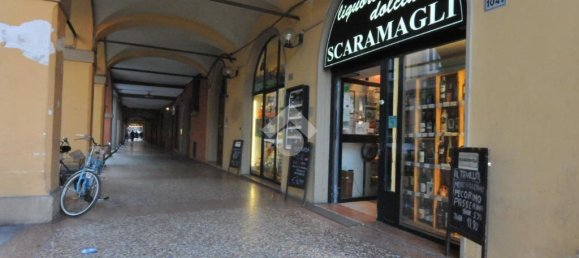 2 rooms Commercial property in Bologna, Italy No. 4647 3