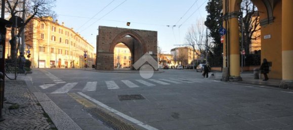 2 rooms Commercial property in Bologna, Italy No. 4647 12