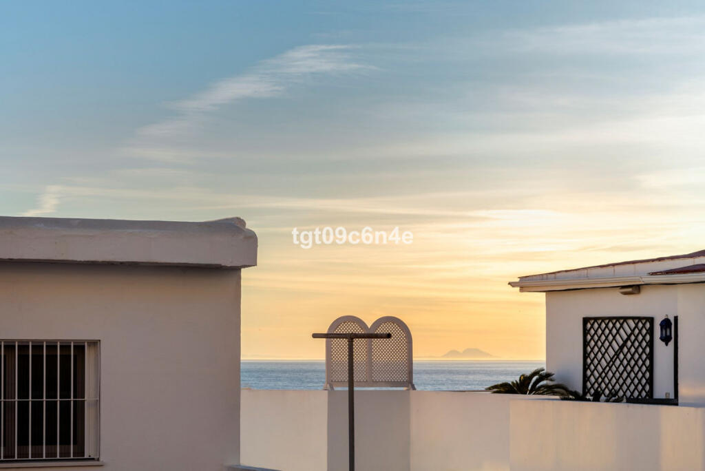 1 bedroom Apartment in Marbella, Spain No. 185041