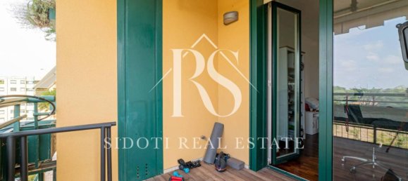 Квартира с 6 комнатами в Пьольтелло, Италия № 25494 10