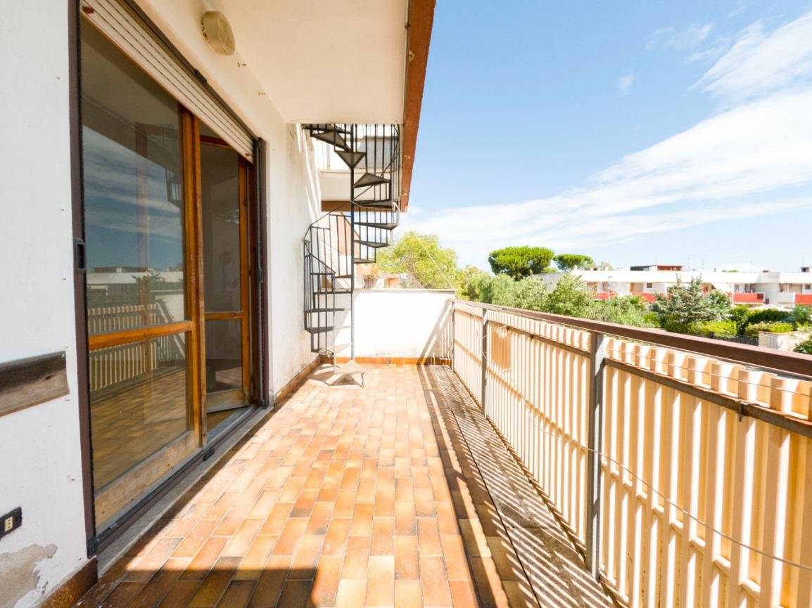 Квартира с 2 спальнями в Манфредония, Италия № 294178