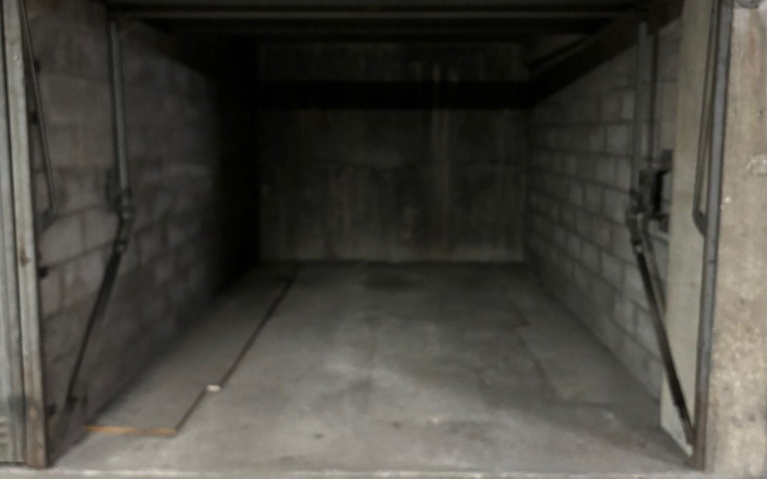 Parkplatz in Paris, France 2013m², Nr. 142319