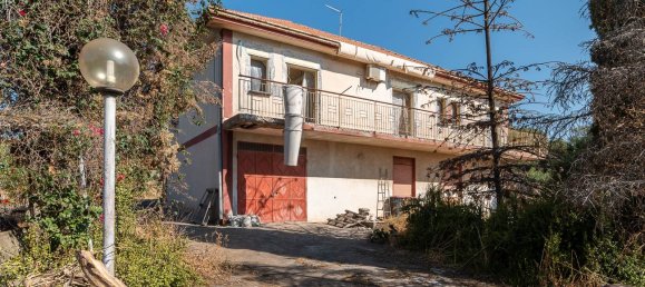 4 Schlafzimmer Villa in Misterbianco, Italy, Nr. 272631 2
