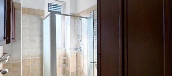 3-salle Appartement à Monza, Italy No. 234742 10