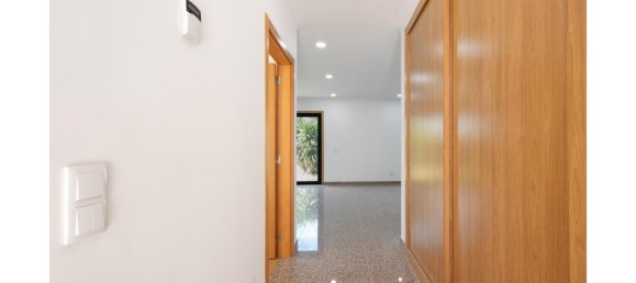 10 bedrooms Villa in Corroios, Portugal No. 95101 36