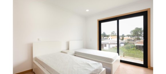 10 bedrooms Villa in Corroios, Portugal No. 95101 42