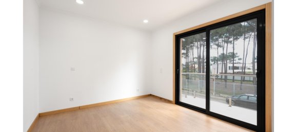 10 bedrooms Villa in Corroios, Portugal No. 95101 48