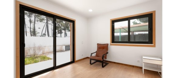 10 bedrooms Villa in Corroios, Portugal No. 95101 35