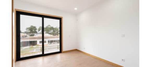 10 bedrooms Villa in Corroios, Portugal No. 95101 45