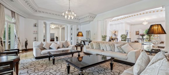 5 bedrooms Villa in Marbella, Spain No. 136497 18