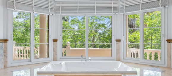 5 bedrooms Villa in Marbella, Spain No. 136497 21