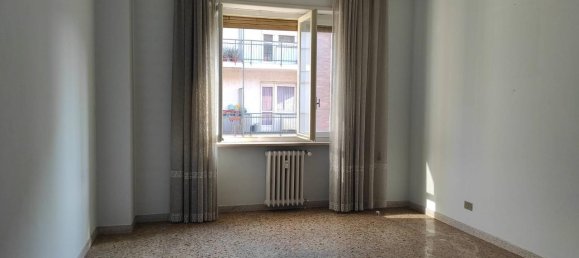 3 rooms Apartment in Turin, Italy No. 114501 18