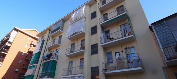 3 rooms Apartment in Turin, Italy No. 114501 16