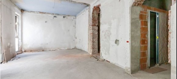 4 bedrooms Apartment in Milan, Italy No. 362689 3