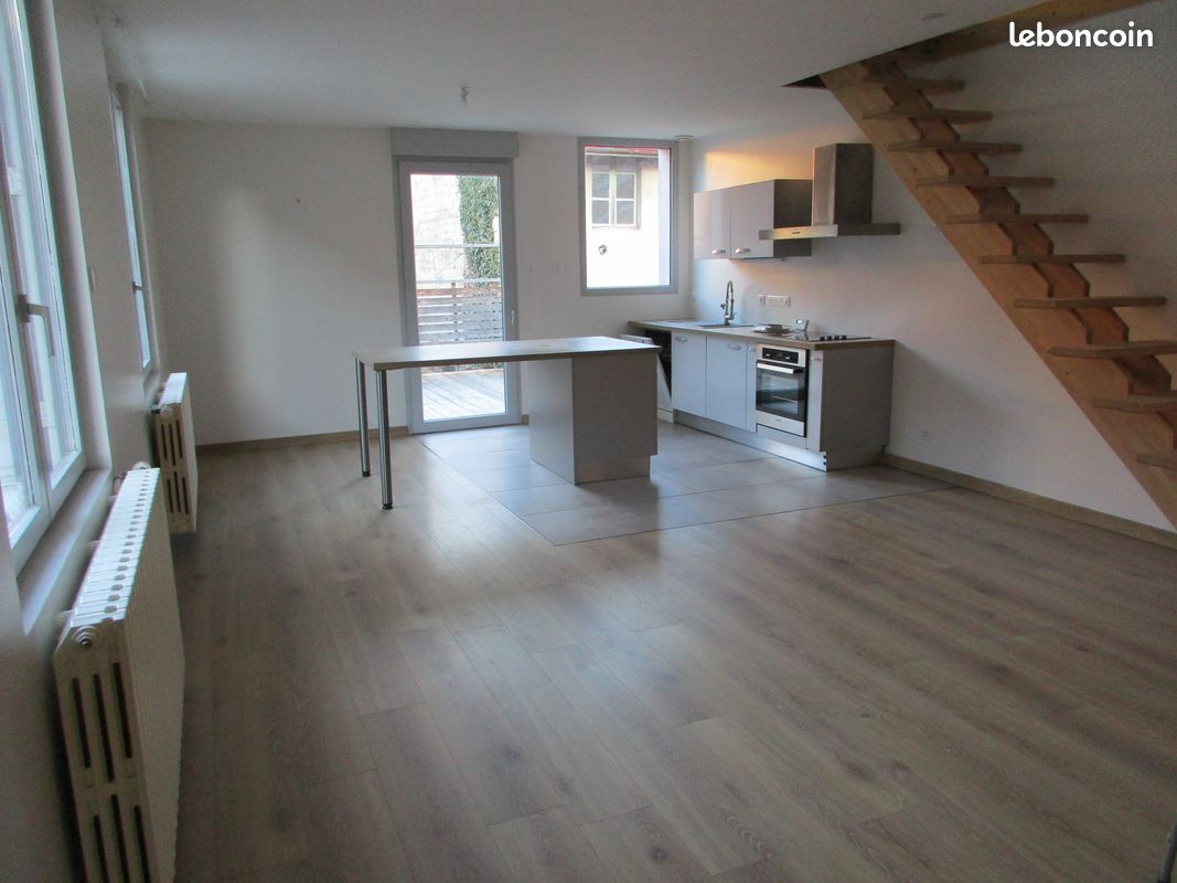 Casa de 3 dormitorios en Jura, France No. 289843