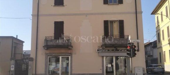 Здание 600м² в Эрба, Италия № 84620 2