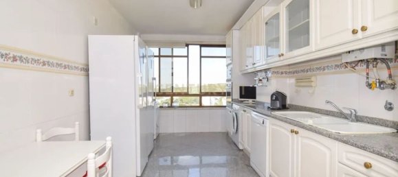 3 Schlafzimmer Wohnung in Amadora, Portugal, Nr. 279006 2