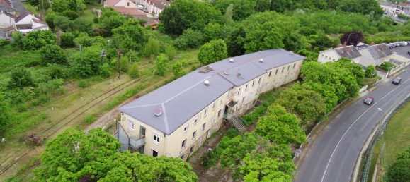 Bâtiment à Saint-Doulchard, France 1134m² No. 57003 14