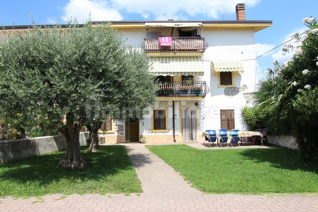 2 غرف نوم شقة في Bussolengo, Italy رقم 370350