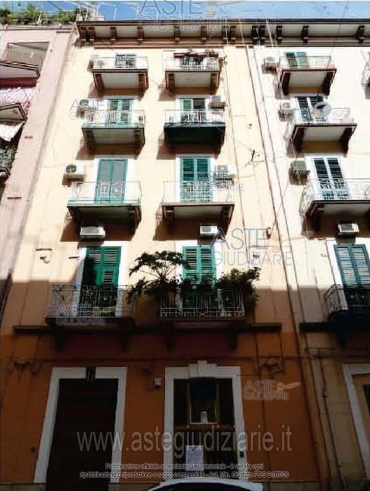 3غرفة شقة في Taranto, Italy رقم 30814