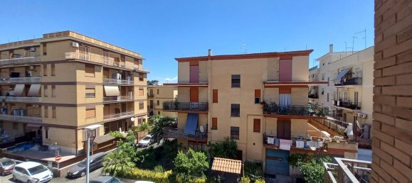 3 rooms Apartment in Rome, Italy No. 205457 11
