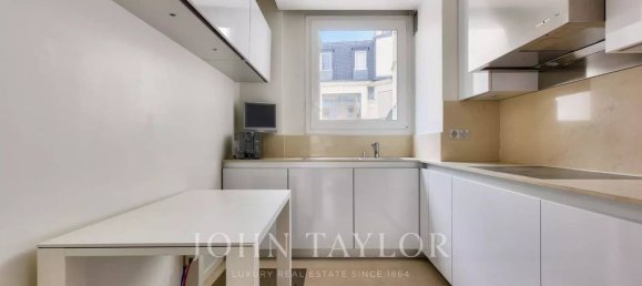 3 bedrooms Apartment in Paris, France No. 120258 6