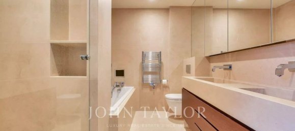 3 bedrooms Apartment in Paris, France No. 120258 10