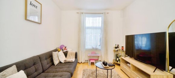 2 bedrooms Apartment in London, United Kingdom No. 11555 3