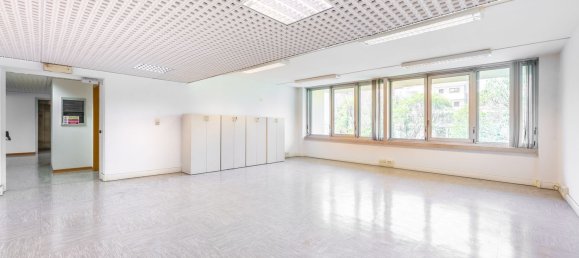400m² Office in Udine, Italy No. 176268 15