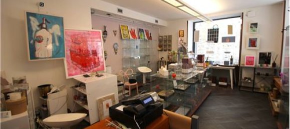 3 rooms Commercial property in Como, Italy No. 279200 5