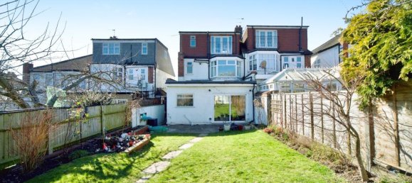 4 bedrooms House in London, United Kingdom No. 11680 4