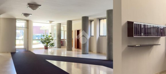 3 rooms Apartment in Bergamo, Italy No. 38776 8