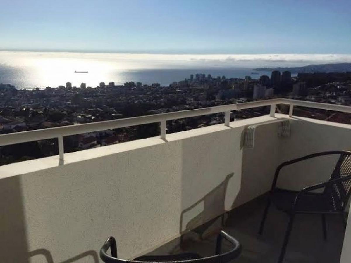 Studio à Valparaiso, Chile No. 3012
