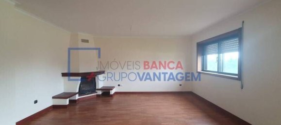 3 bedrooms Apartment in Senhora da Hora, Portugal No. 214475 3