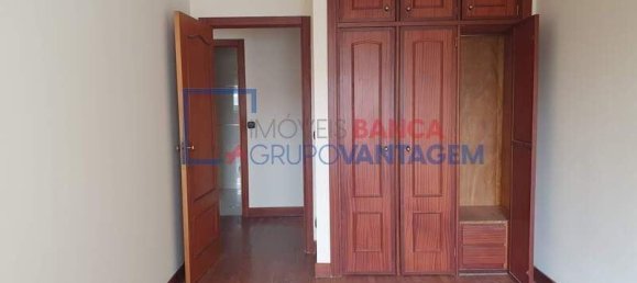 3 bedrooms Apartment in Senhora da Hora, Portugal No. 214475 25