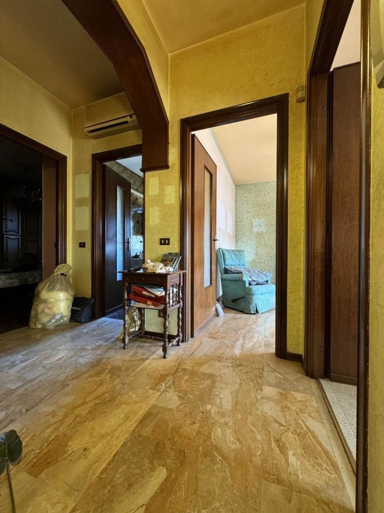 Квартира с 3 комнатами в Альсено, Италия № 112718