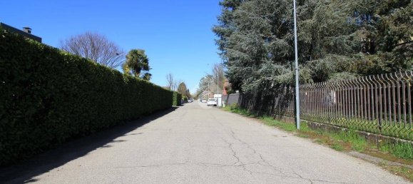  قطعة أرض في Parma, Italy 1450متر مربع رقم 11927 11