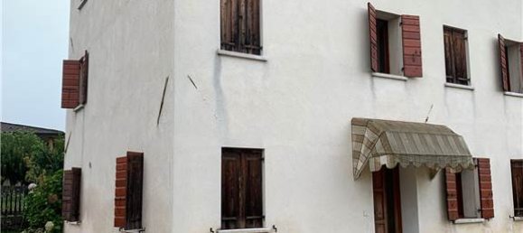 3 bedrooms House in Pieve di Soligo, Italy No. 324892 2