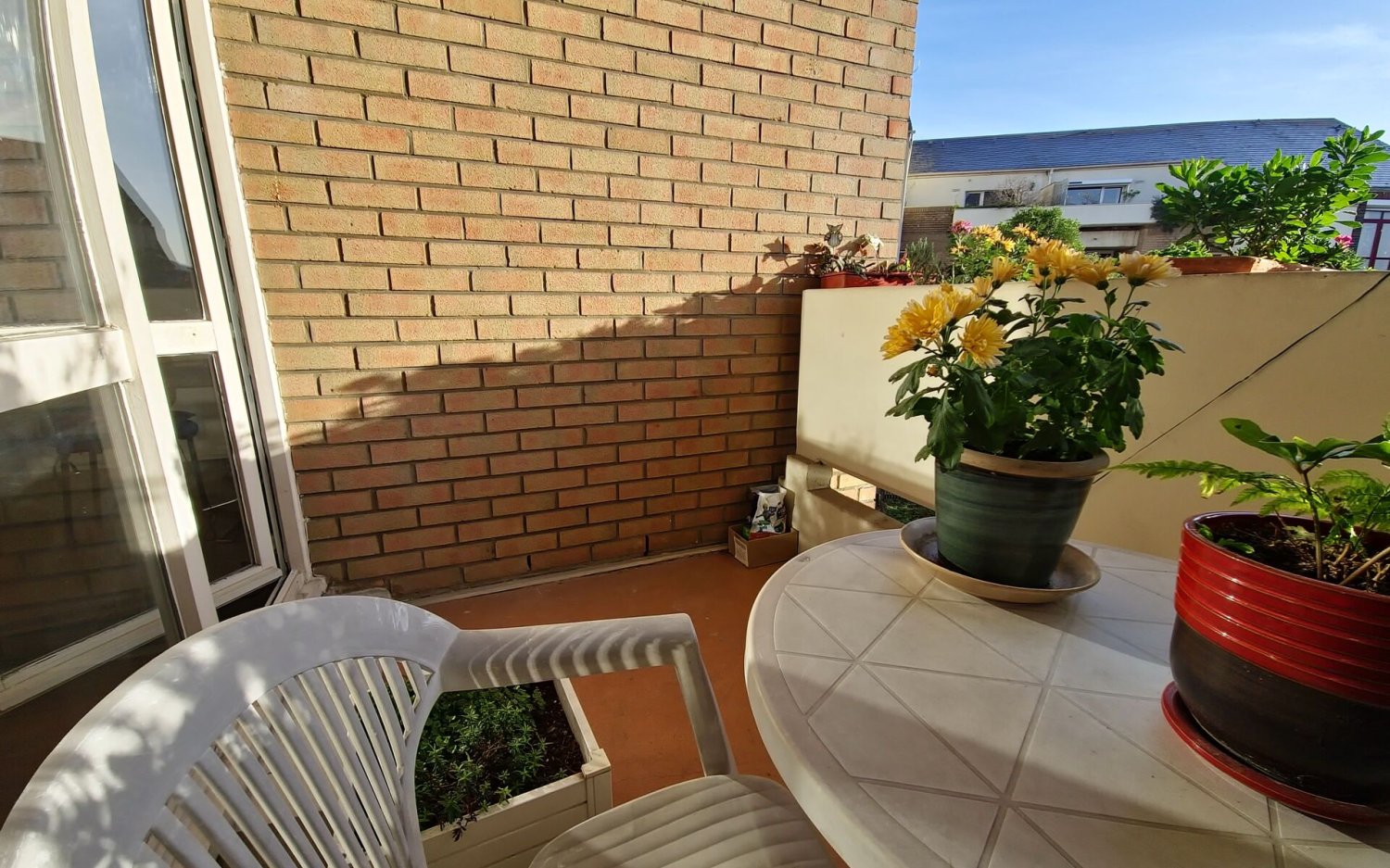2 bedrooms Apartment in Neuilly-sur-Marne, France No. 169674