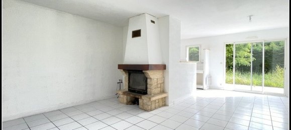 3 bedrooms House in Neuvy-Bouin, France No. 96120 5