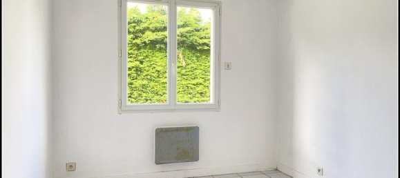 3 bedrooms House in Neuvy-Bouin, France No. 96120 11