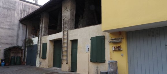 3 rooms Commercial property in Merate, Italy No. 73777 2