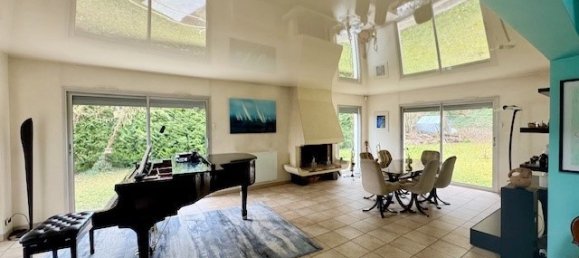 5 bedrooms House in Villennes-sur-Seine, France No. 131792 10