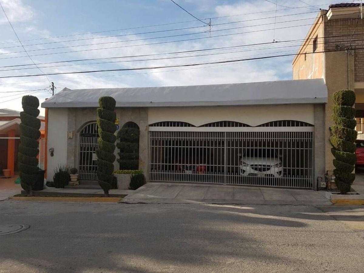 3 bedrooms House in Nuevo Leon, Mexico No. 176902